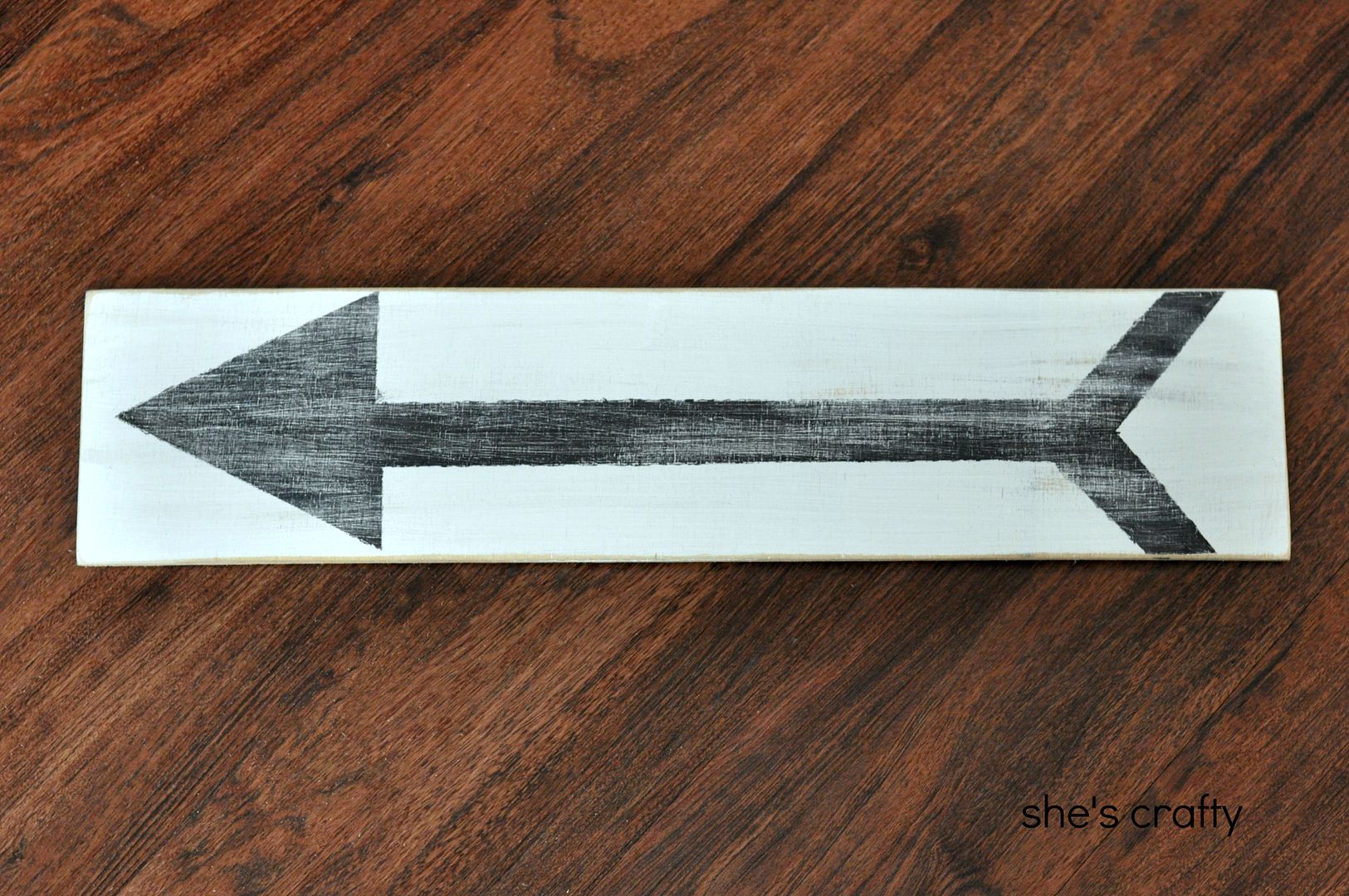 She's Crafty DIY arrow wall art